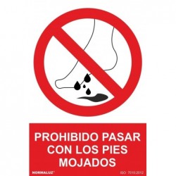 ADH PROHIBIDO PIES MOJADOS...